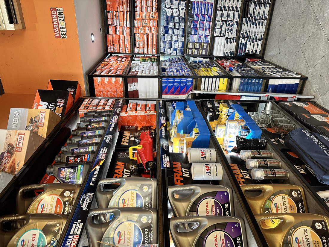 Estantería de aceites y lubricantes